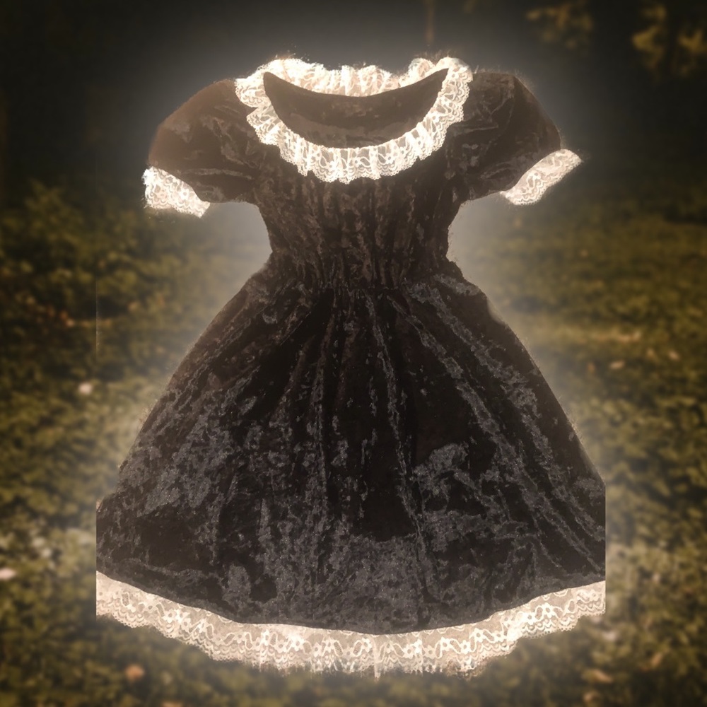 Cute gothic dress